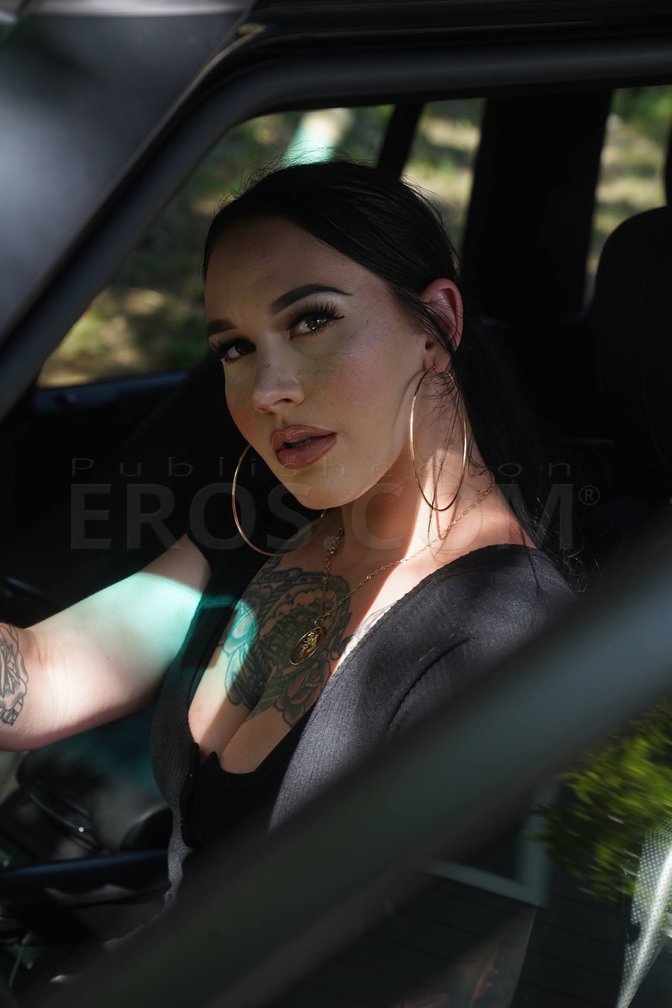 IZZY PAIGE