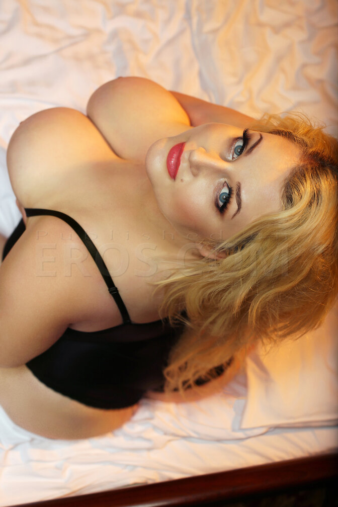 Vicky DiamondD -Polish BBW