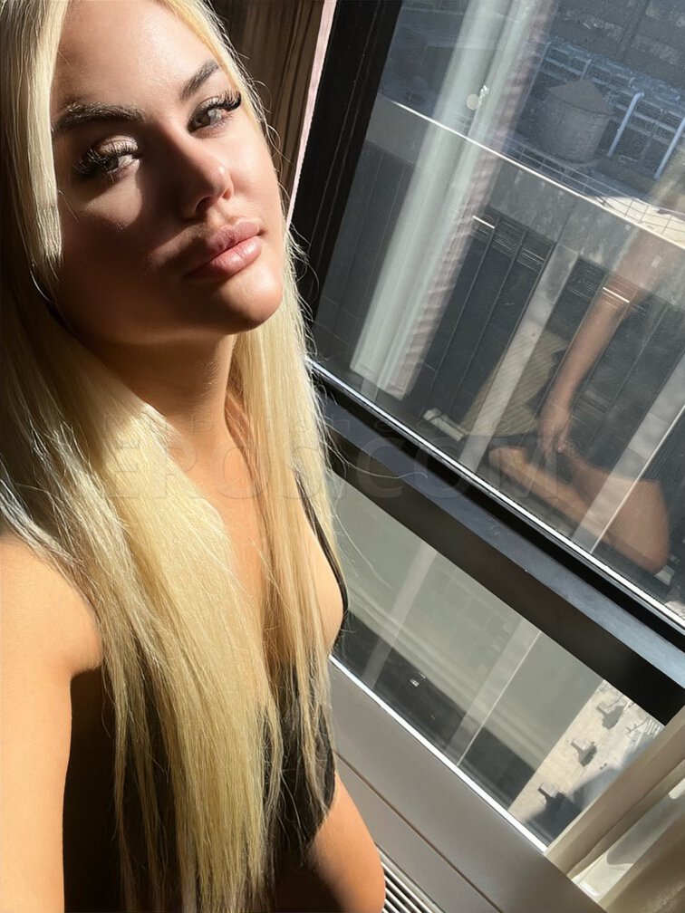 Sophia-THE DREAM GIRL
