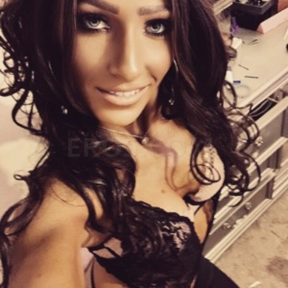 Downtown Izabella Monroe