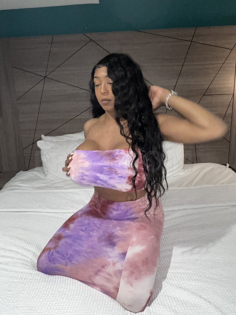 Rachel Raxx