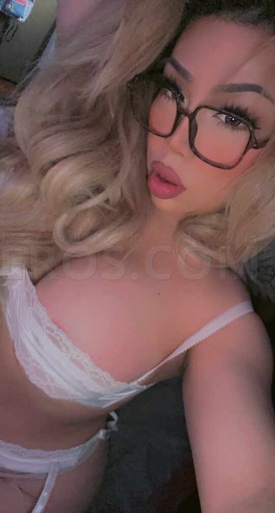 TS Lola Jane